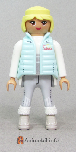 Girls Series 29 Five Skier