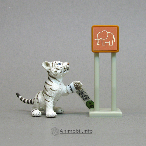 Tiger Cub White Playing