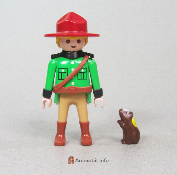 Guinea Pig Sitting Up Brown 2