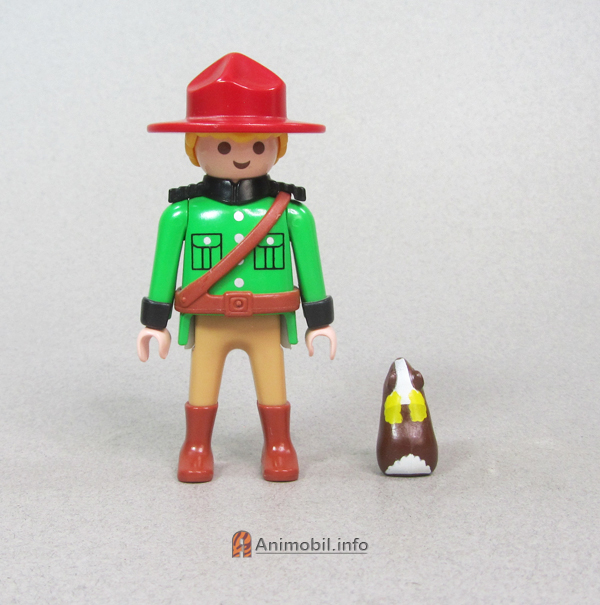 Guinea Pig Sitting Up Brown 2