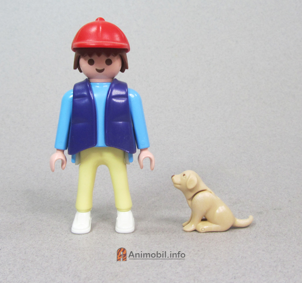 Puppy Sitting Beige 2